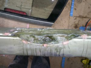 rear-door-fibreglassing-2